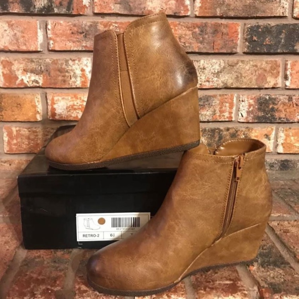 Wedge booties